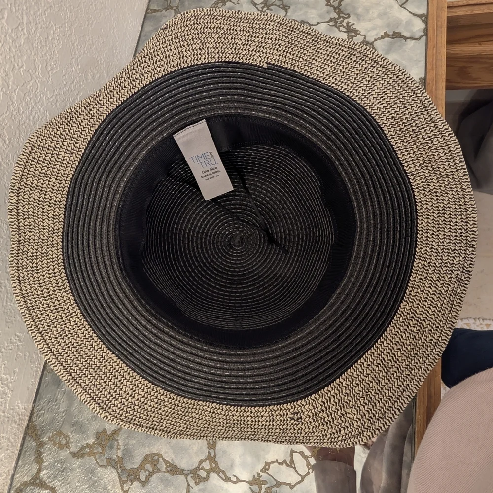 Time and Tru Black and Tan Wide Brim Hat